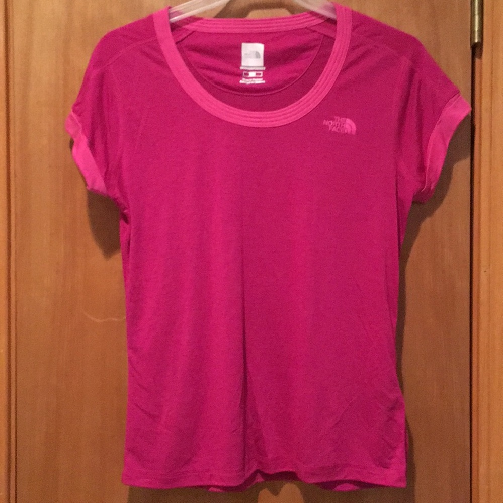 Deep pink north face top